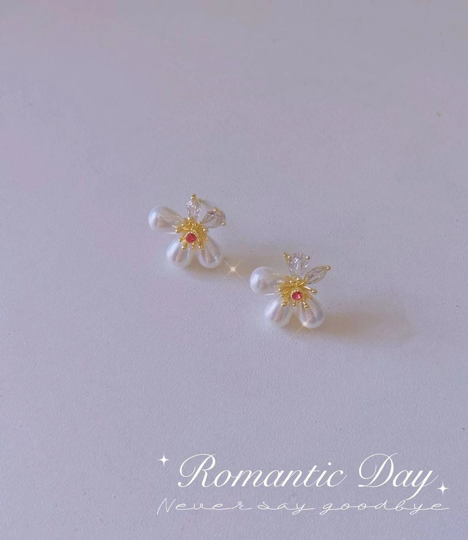 铜合金耳饰 【N287】气质白色轻奢少女甜美温柔精致仙气小清新小众