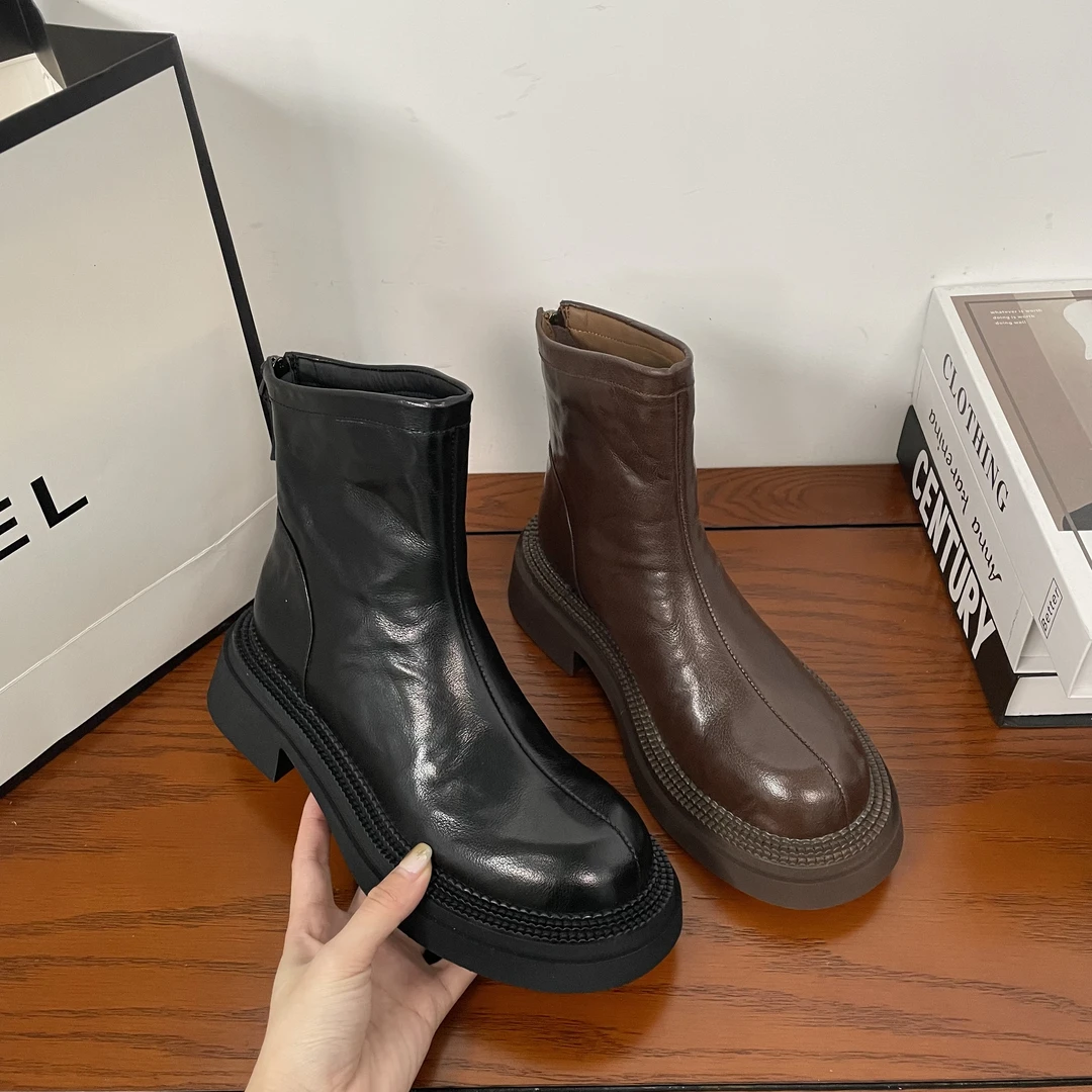 东东2023新款英伦风时尚百搭通勤低跟圆头短筒后拉链马丁靴女9698