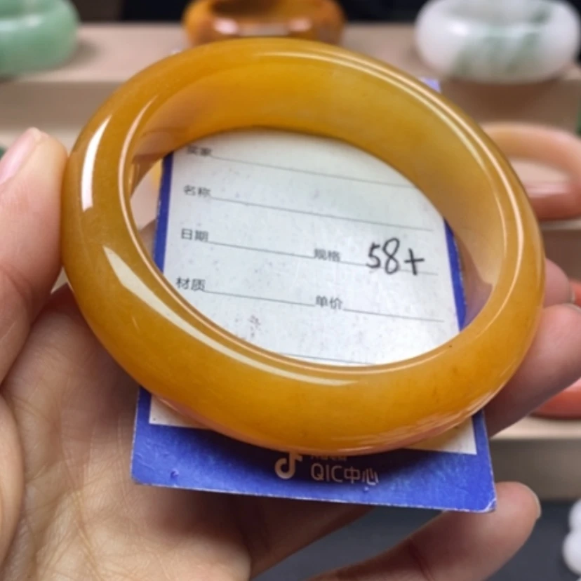 【闪购商品】石英质玉手镯未镶嵌