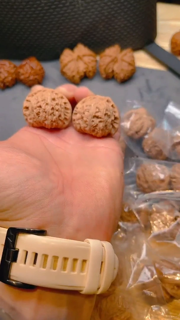 【闪购商品】桃核吊坠003