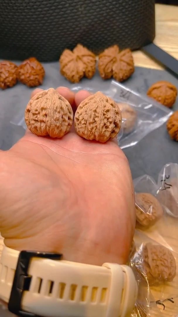 【闪购商品】桃核吊坠008