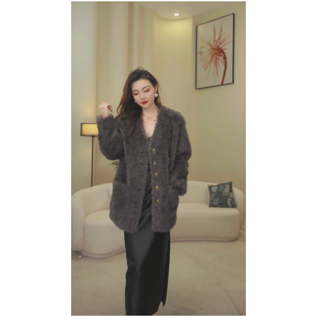 2024秋冬款8026气质时尚设计师加厚女式外套保暖显瘦宽松