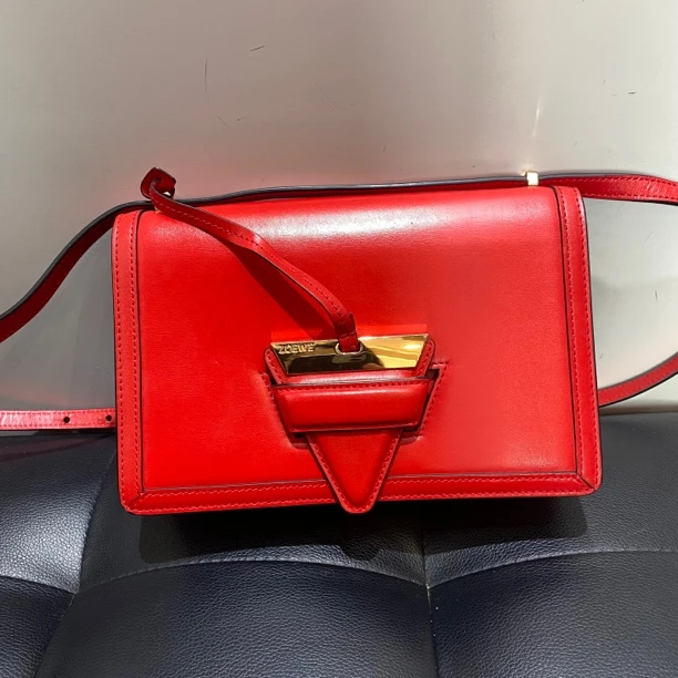 95新 LOEWE/罗意威 罗意威 巴塞罗那红金中号单肩包