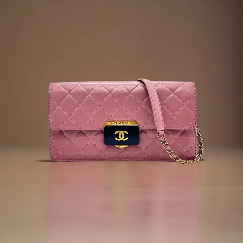 95新 Chanel/香奈儿 艾派尔/珐琅扣单肩包5002