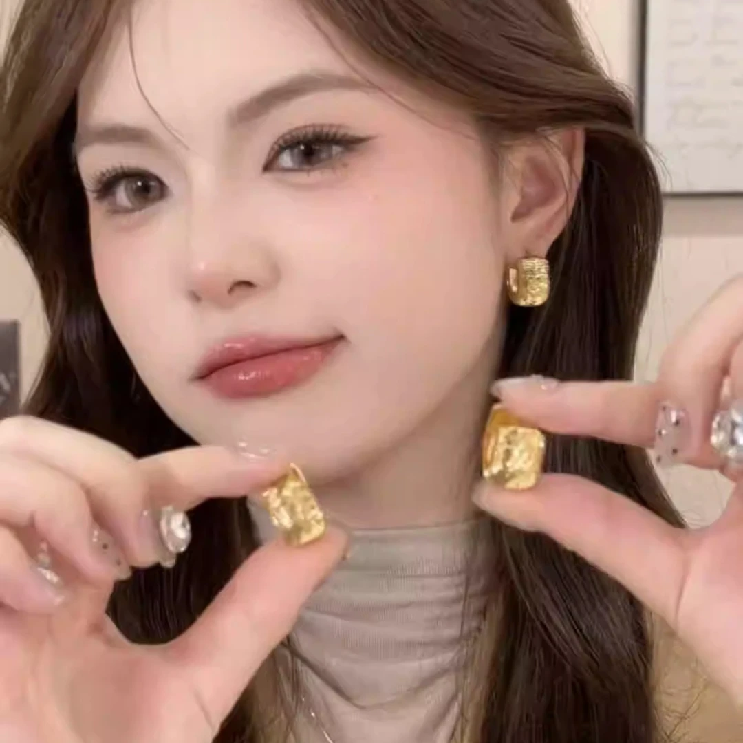 铜合金耳饰  气质小众设计条纹宽面圈圈耳扣式耳环轻奢高级感