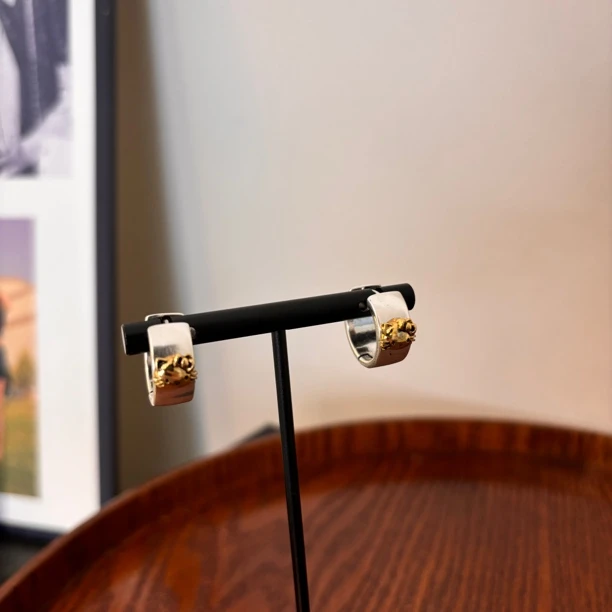 铜合金耳饰 带黄色猫猫耳环EH2030