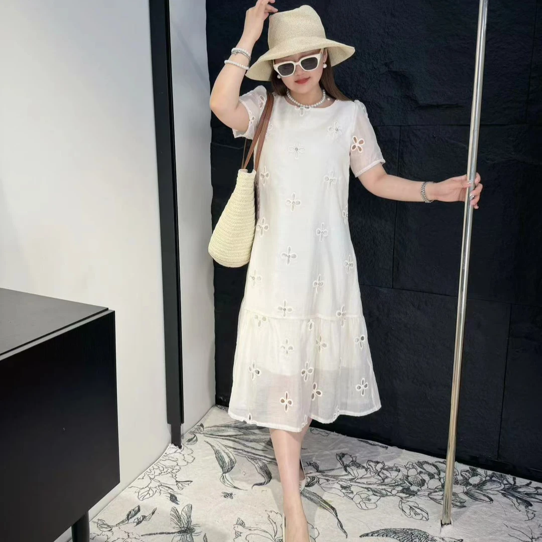 【现货】24056楠楠定制2024新款镂空镶钻圆领减龄显瘦连衣裙