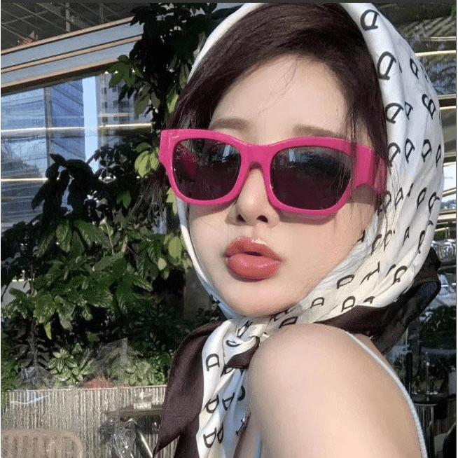 网红小红书网红同款墨镜女款防紫外线太阳镜男太阳眼镜批发摆地摊