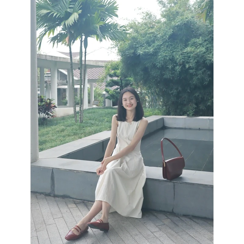2024夏季新款法式白色连衣裙女茶歇小个子无袖背心裙气质显瘦裙子