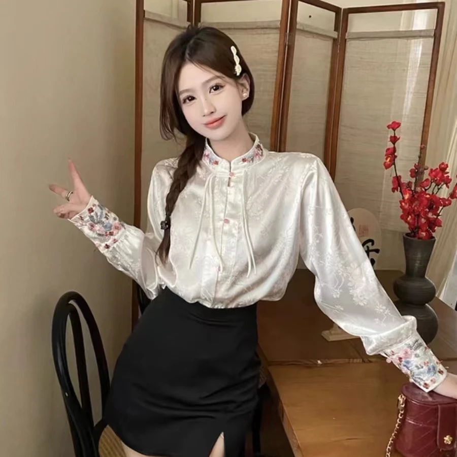 m42-7920 新中式国风立领衬衫设计刺绣花朵衬衣宽松别致长袖上衣