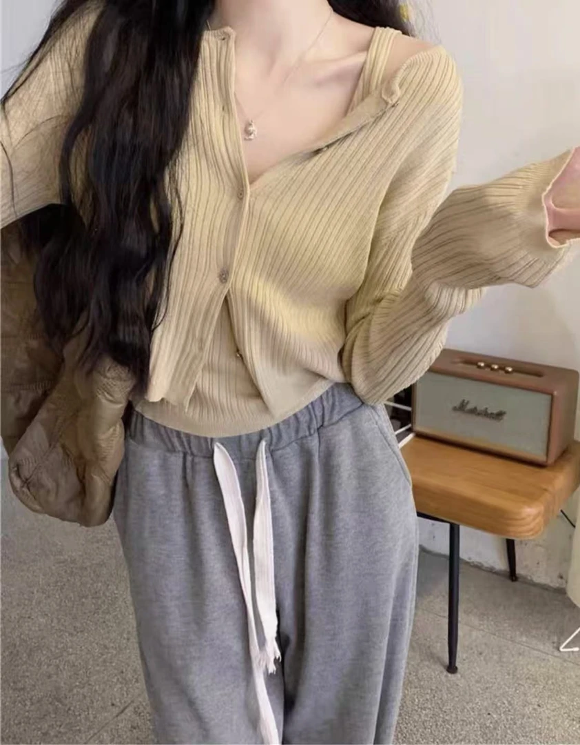 16195法式温柔女秋季新款百搭显瘦别致短款外套+背心两件套