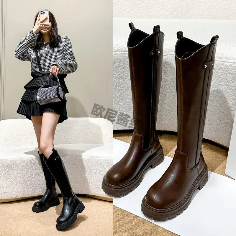 牛皮版~美拉德骑士靴弹力后拉链女秋冬长筒靴V口大筒围大码41-43