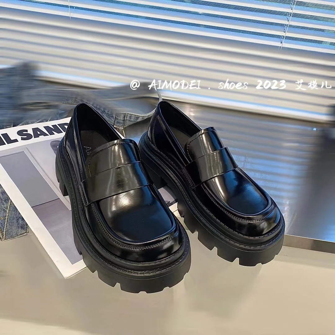 LY/月月不吃鱼 热力感穿搭圆yueyue自留百搭皮鞋乐福鞋 2212Y2500