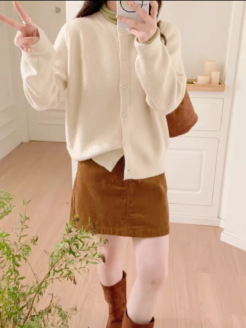 M1006米爱心刺绣开扣针织衫