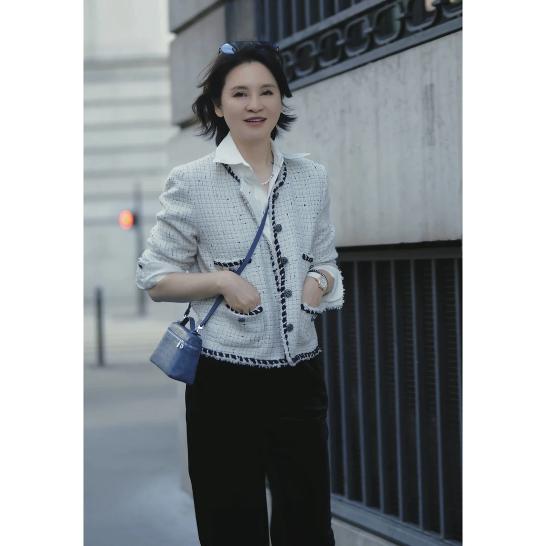 我是摩羯 巴黎高定坊 经典小香风黑白撞色编织肌理圆领优雅外套