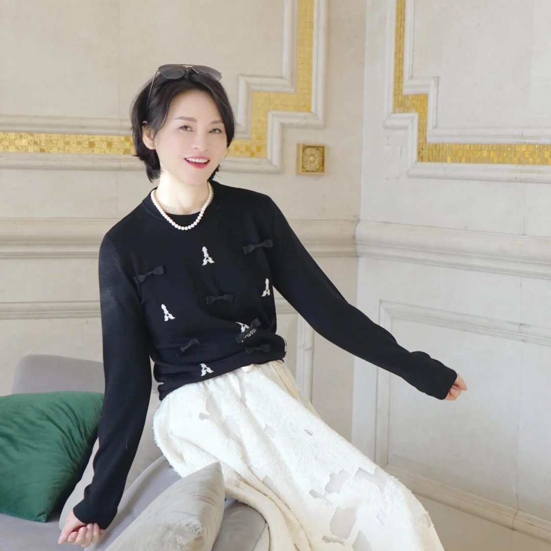 我是摩羯 香榭丽舍 及细美丽诺羊毛手工蝴蝶结提花秋冬针织衫