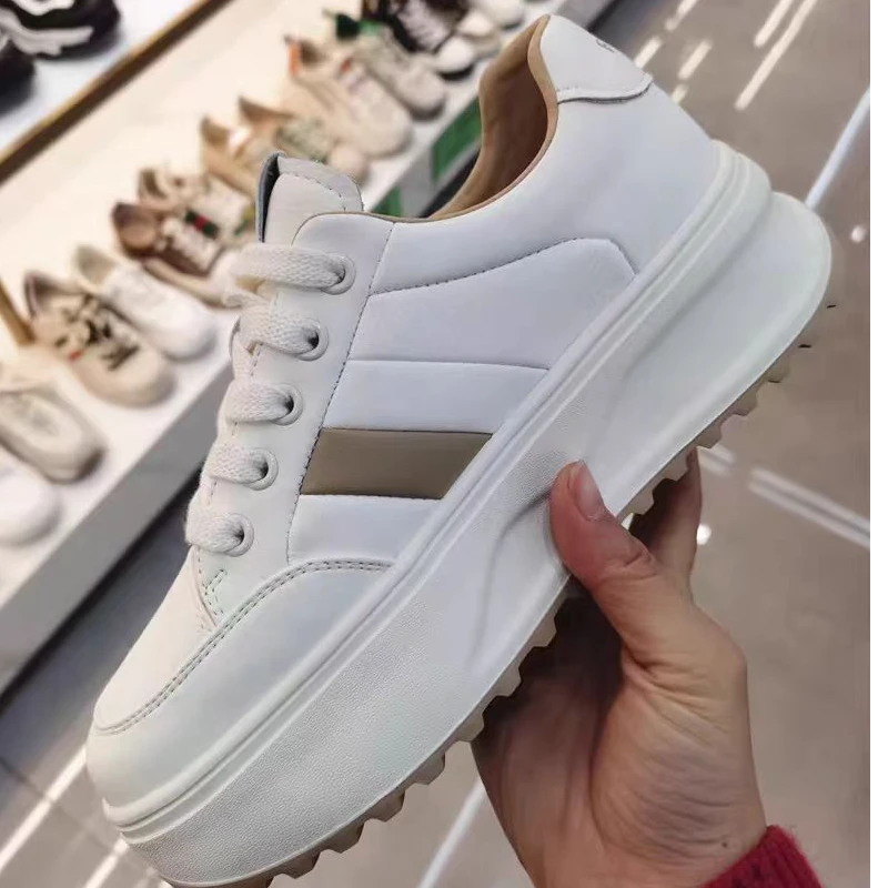 新款百搭潮流厚底增高级感轻便休闲运动板鞋126006