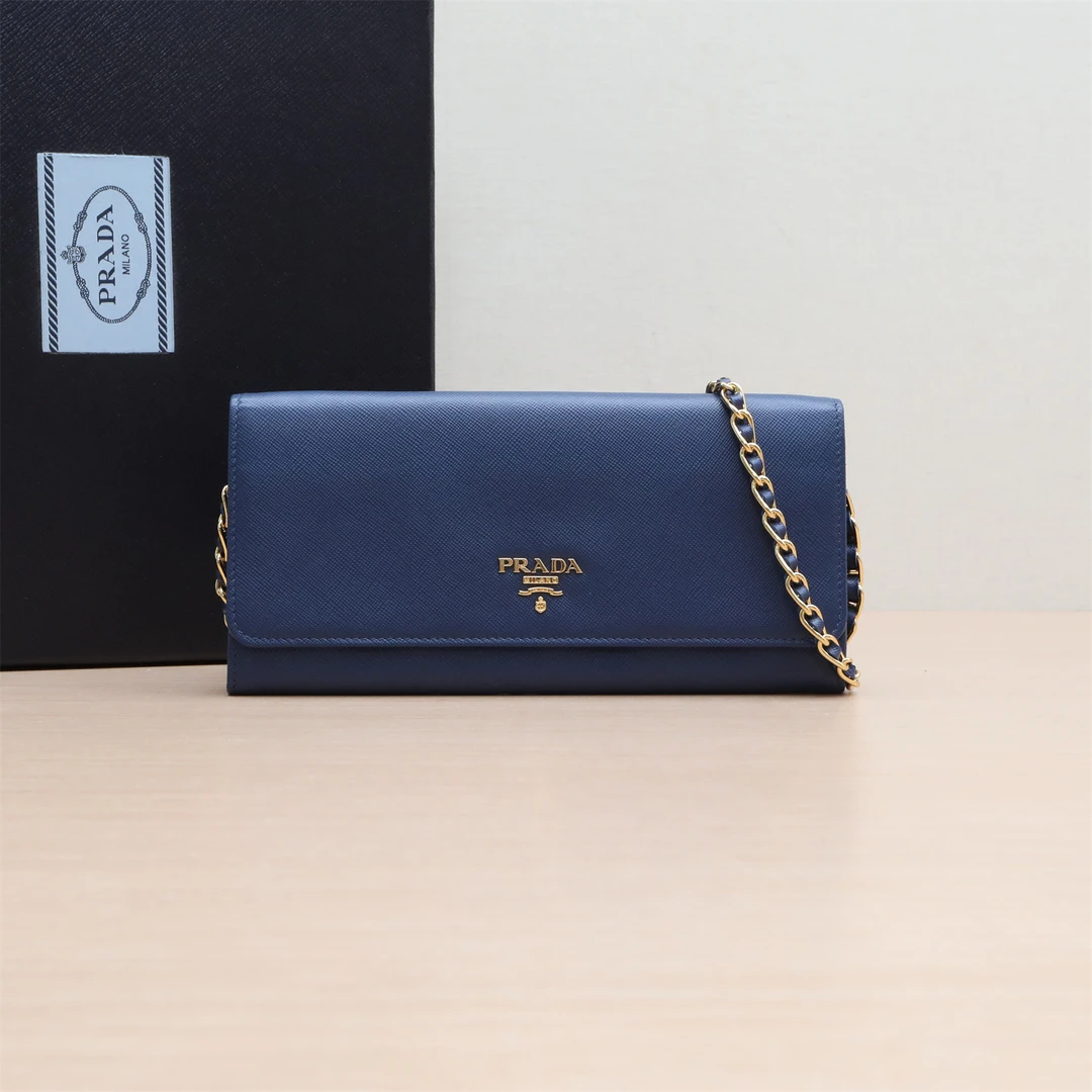 95新 Prada/普拉达 单肩包 蓝色 金扣P244170419