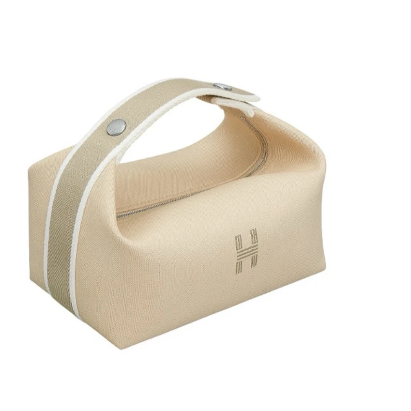 全新未使用 Hermes/爱马仕 饭盒包 21 14米色 手拿包 TP028054