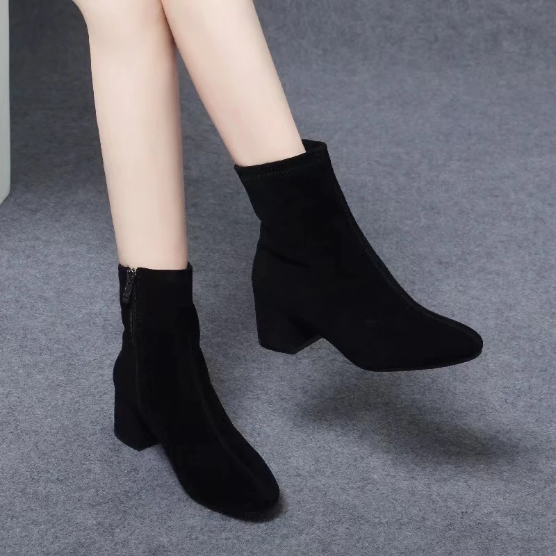 新款百搭粗跟真皮加绒短靴圆头中跟羊皮女靴秋冬季马丁靴妈妈鞋99