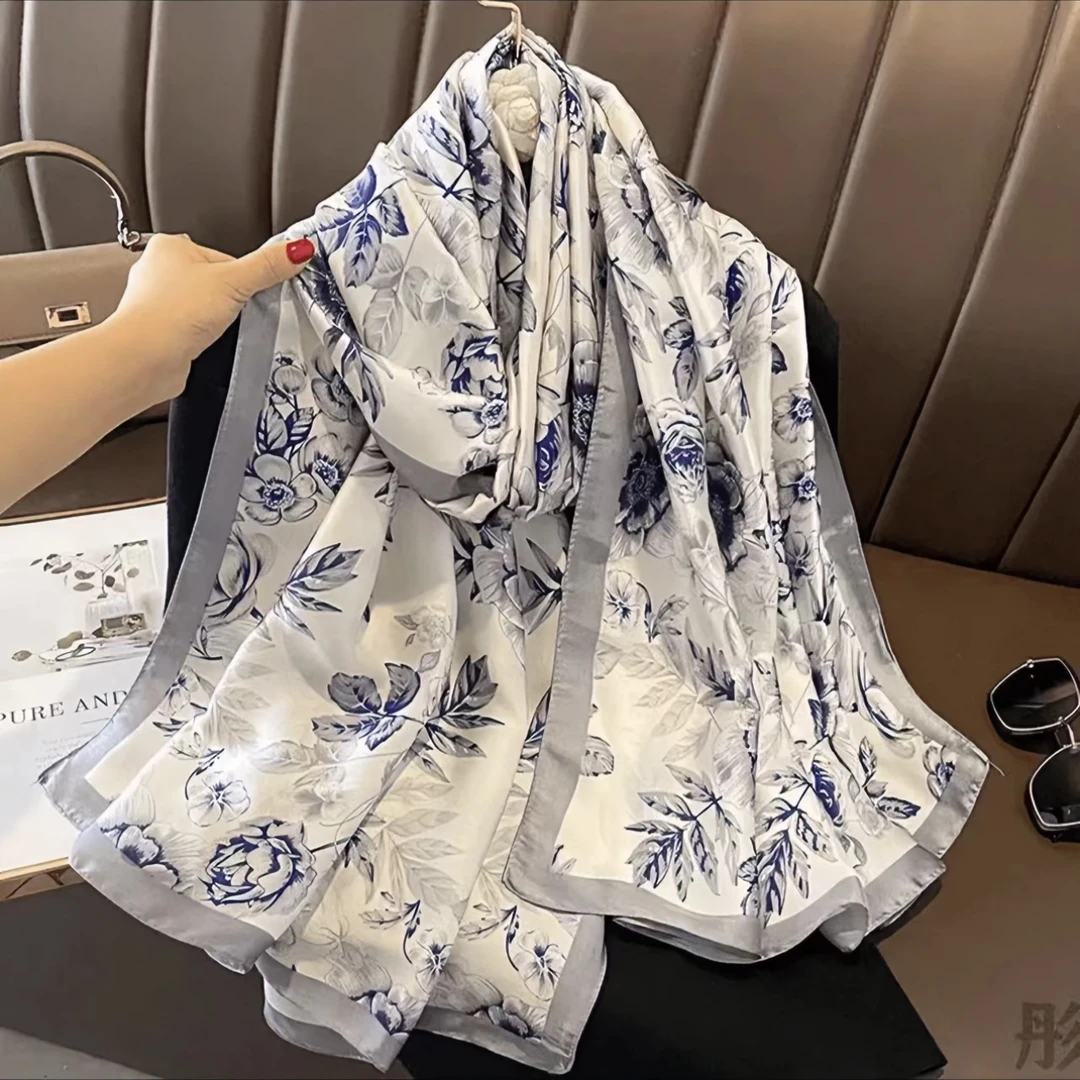【青花瓷】时尚气质百搭丽锦缎披肩丝巾80*180（139-A）