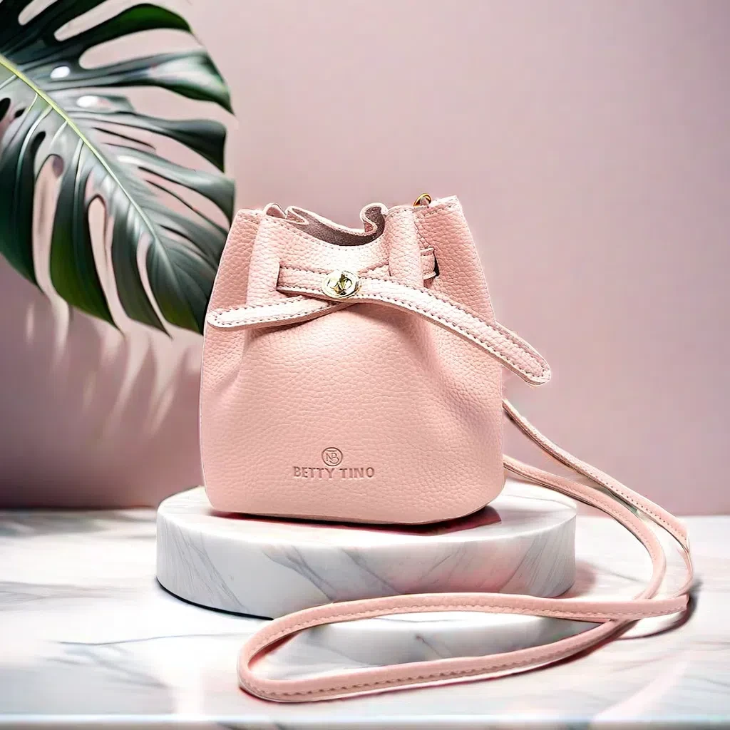 时尚百搭女士简约小包包ins网红休闲小众潮流纯色单肩抽绳斜跨