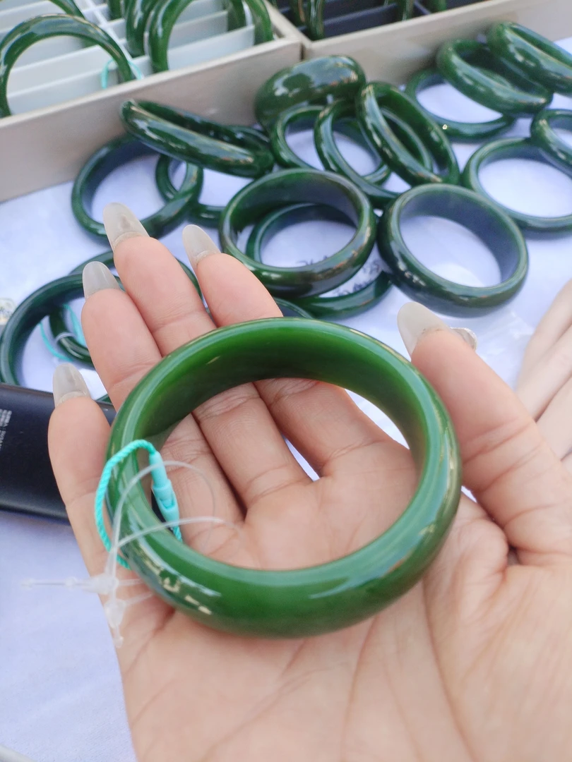 和田玉碧玉手镯精品