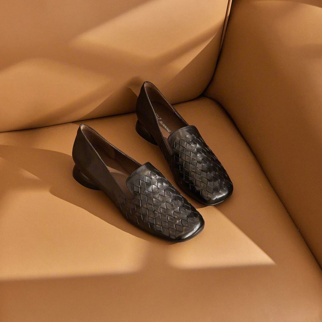T972024秋季新款复古编织低跟真皮百搭通勤软底真皮单鞋女S558
