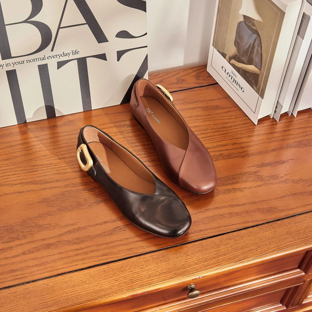 Coisini秋季新款低跟浅口舒适百搭软底一脚蹬真皮单鞋女S520