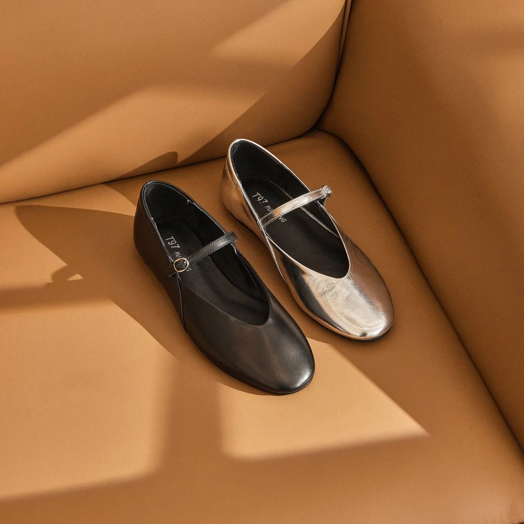 2024夏季新款黑色低跟软底百搭舒适圆头浅口女士真皮小单鞋S326