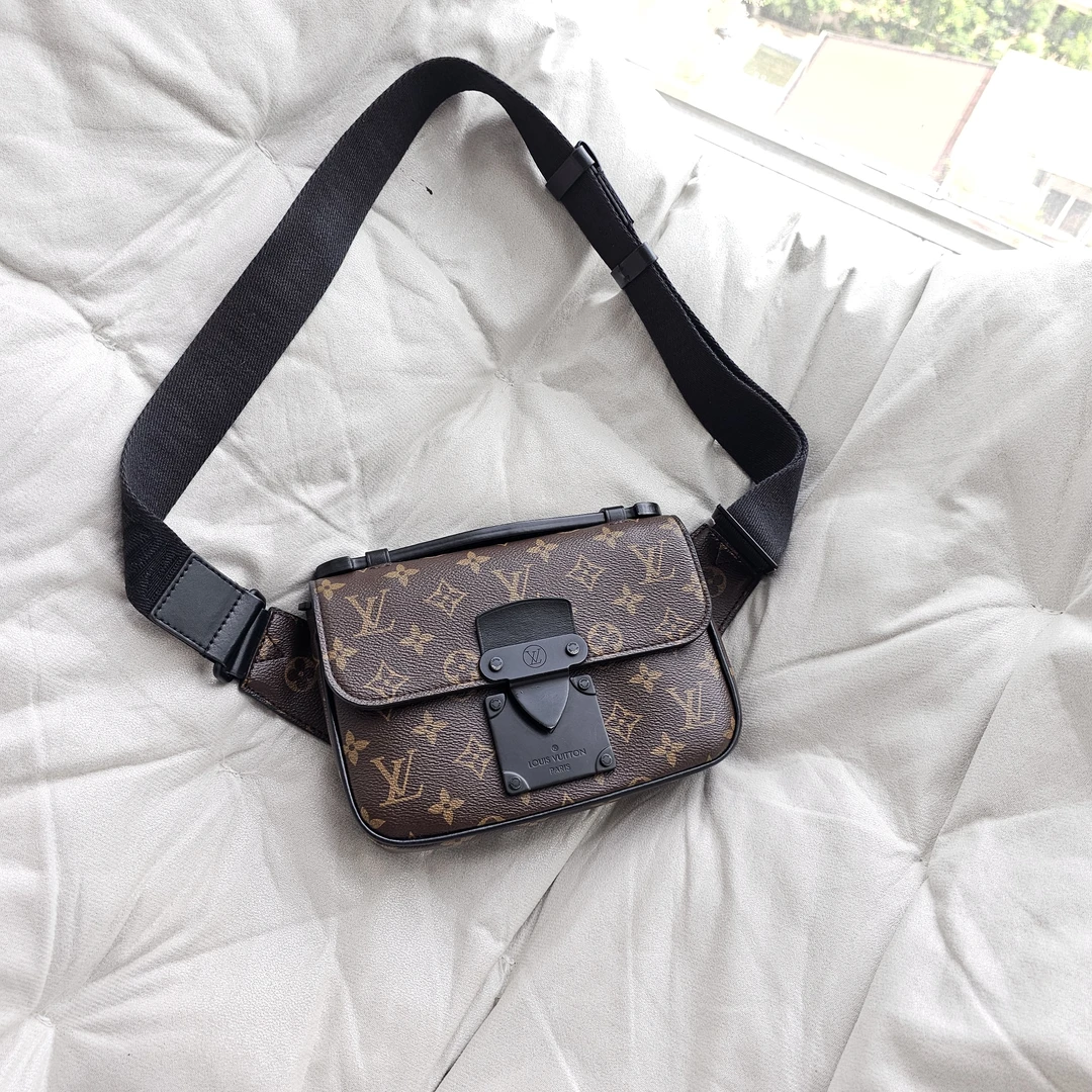 95新 LouisVuitton/路易威登 802831 LV黑武士老花芯片款胸包