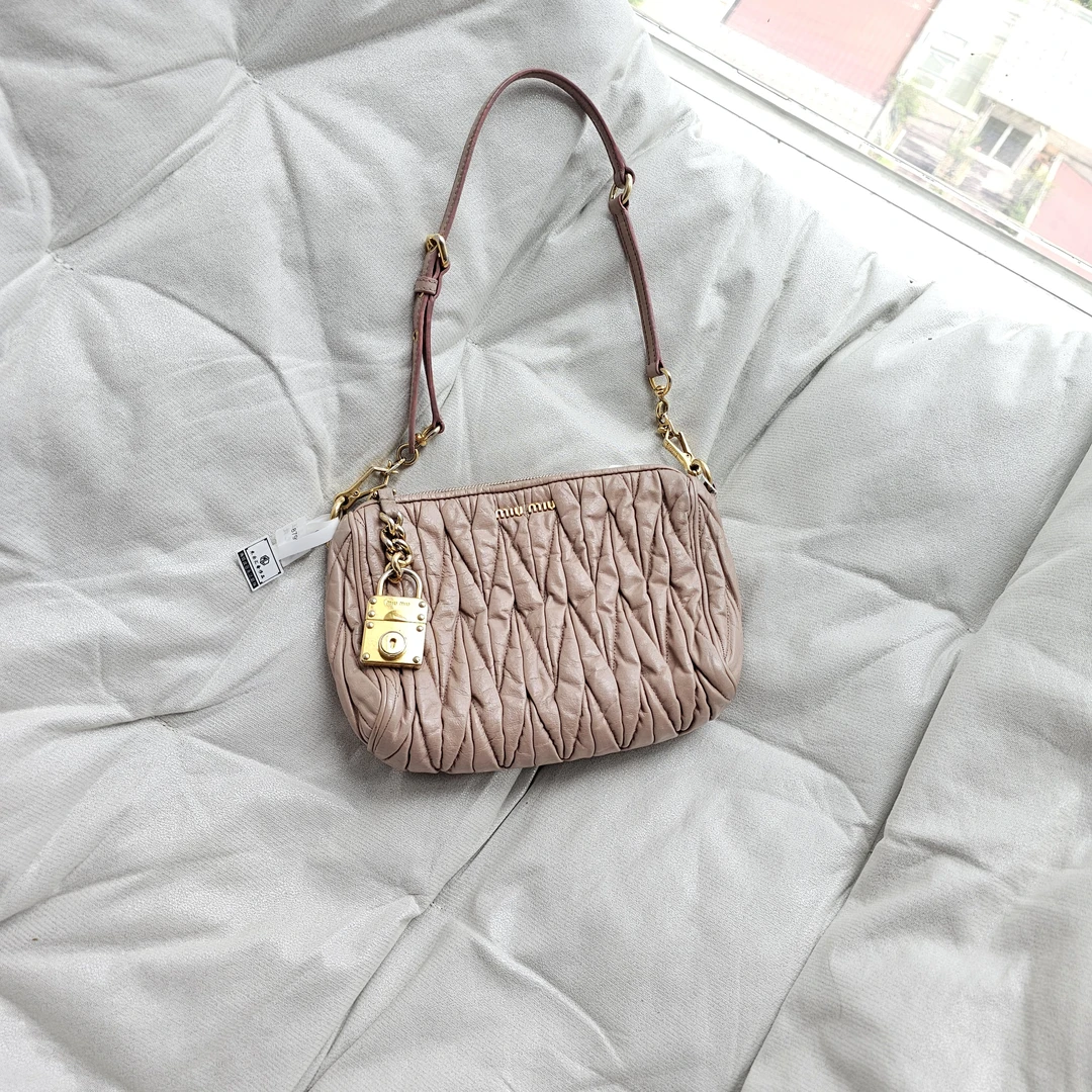 95新 MIU MIU/缪缪 805276 miumiu油蜡手提腋下包