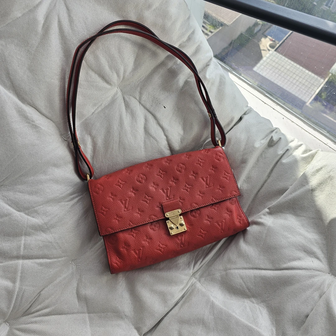 95新 LouisVuitton/路易威登 802707  LV红色信封手提包