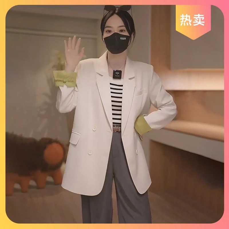 2025年春秋撞色拼接盘扣外套女新款女复古西装独特超好看西服上衣