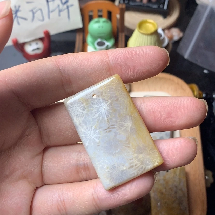 【闪购商品】硅化珊瑚（珊瑚玉）吊坠(不含链)足铂镶嵌?****