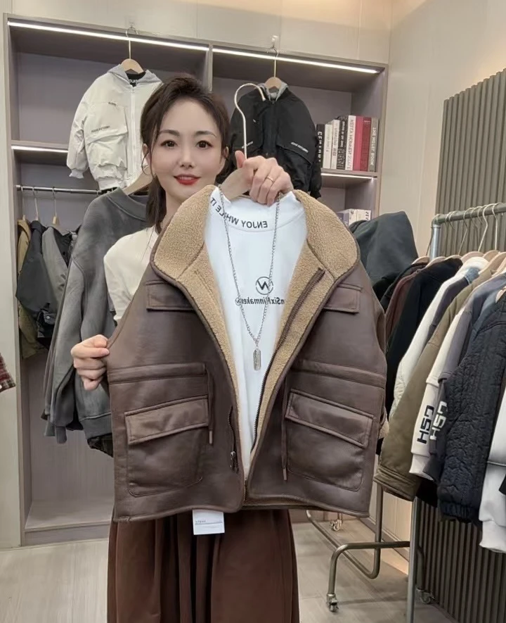 男童两面穿外套2024新年冬款一体上衣洋气羊羔毛机车服夹克潮