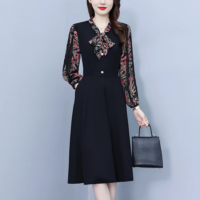 高贵上档次秋季新款黑色拼接假两件连衣裙气质减龄遮肚子显瘦裙子