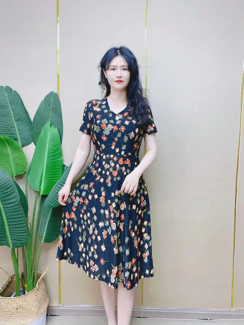 夏季妈妈装洋气大码口袋花碎花型经典百搭时尚减龄显瘦女装连衣裙