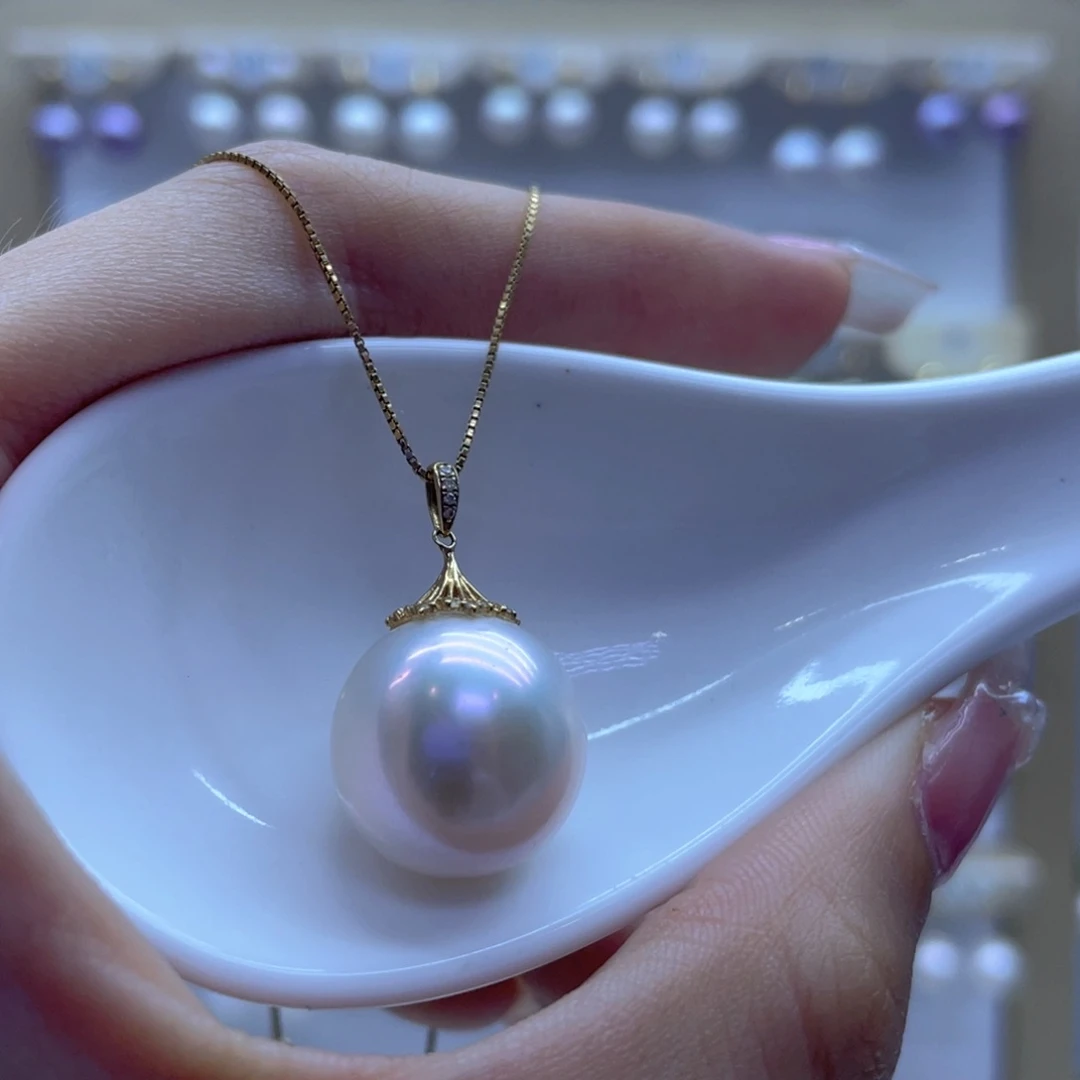 淡水珍珠颈饰18K金镶嵌