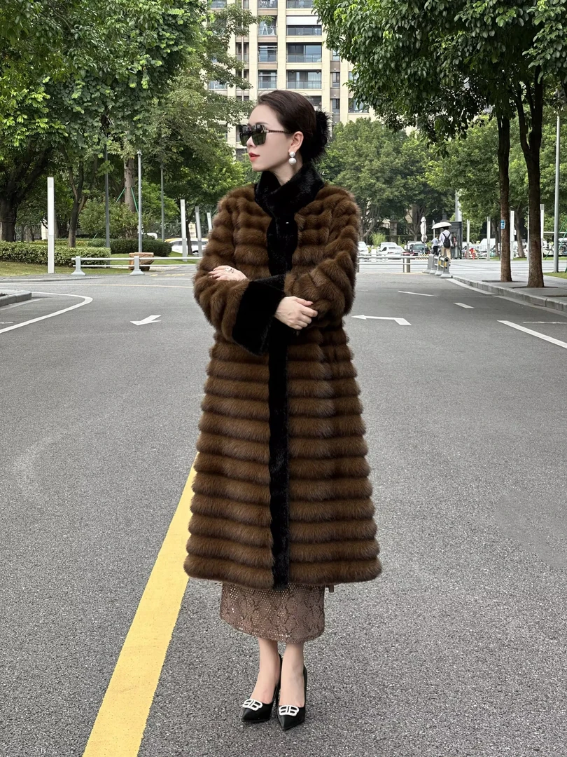 Miss TuTu 2024女款皮毛一体时尚冬季休闲翻领中长款女士外套