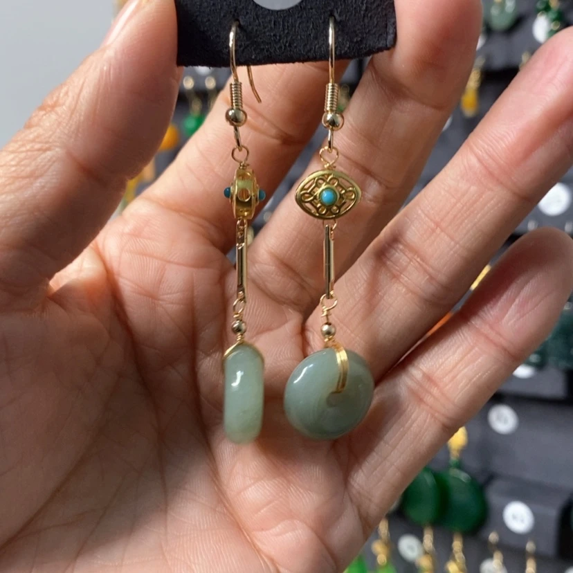 【闪购商品】翡翠耳饰未镶嵌402