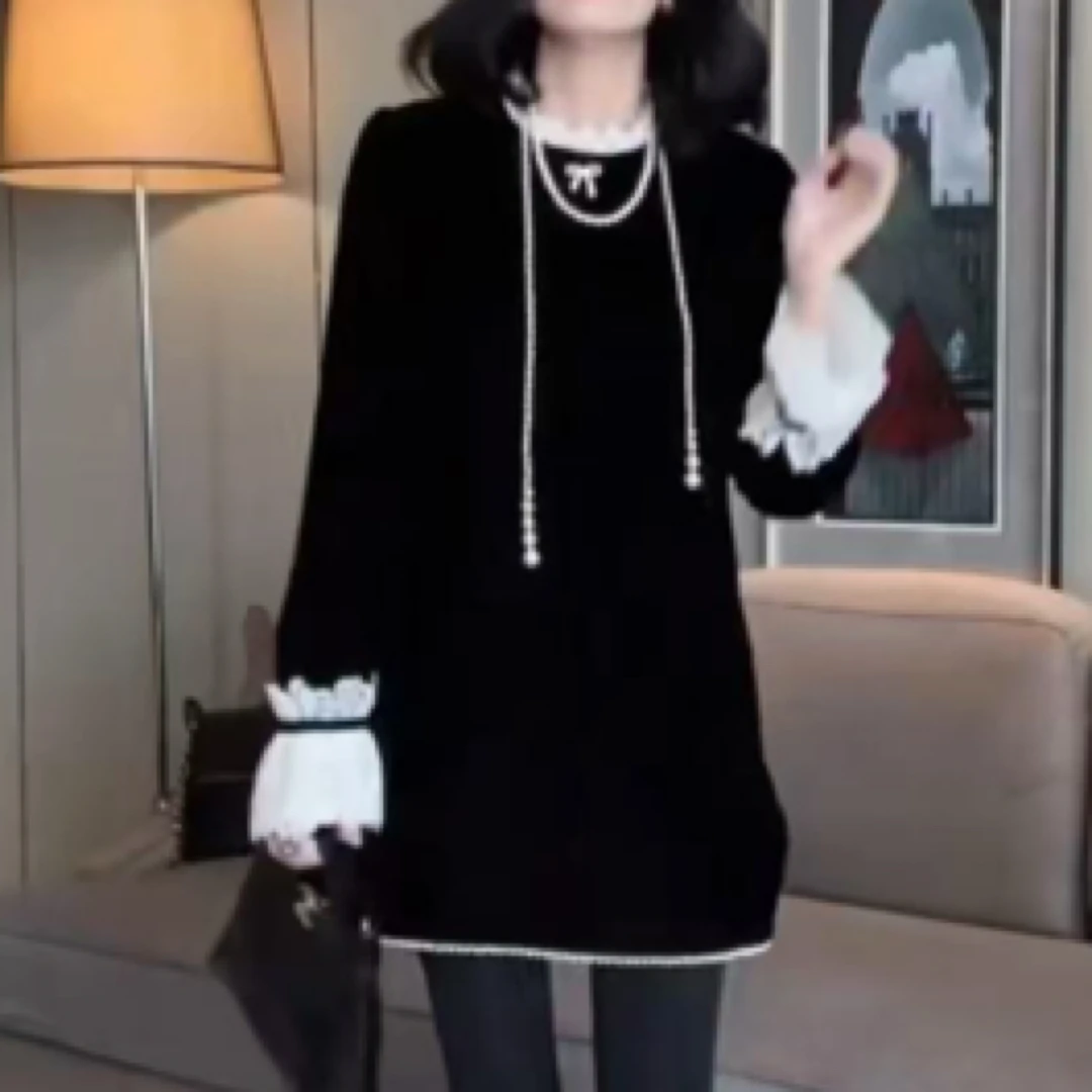 红人上新欧货新款法式气质显瘦连衣裙蕾丝拼接长袖