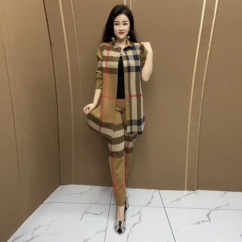 气质妈妈两件套装遮肚子显瘦秋季新款风衣+小脚裤大码时尚外套女