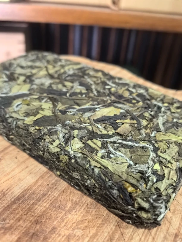 2023年梅山荒野春寿眉茶砖