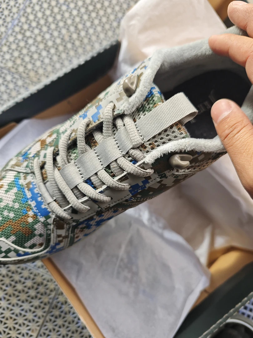 全新春秋款(号码偏大一码)加绒运动跑鞋