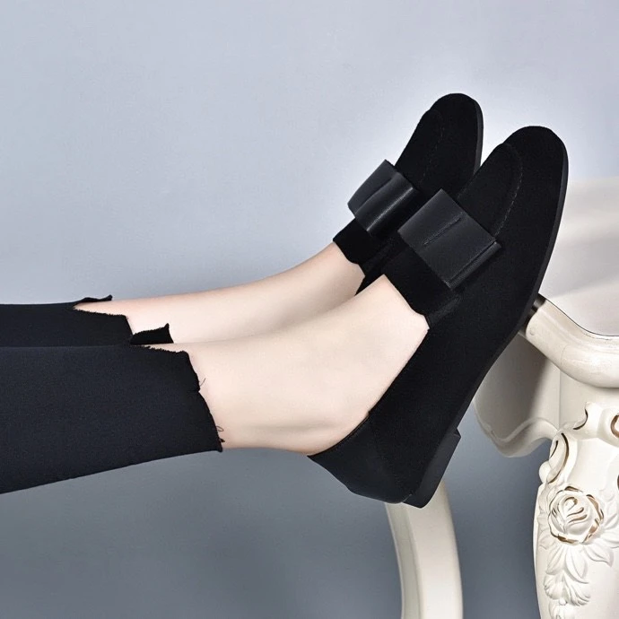 新款软底软面潮流2024春季新款时尚百搭舒适简约百搭圆头单鞋