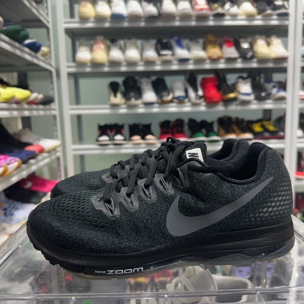 【球鞋】Nike zoom 跑鞋黑色 41码