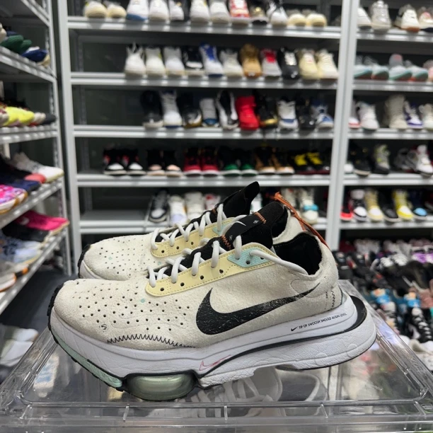 【球鞋】Nike跑鞋白黄/41码