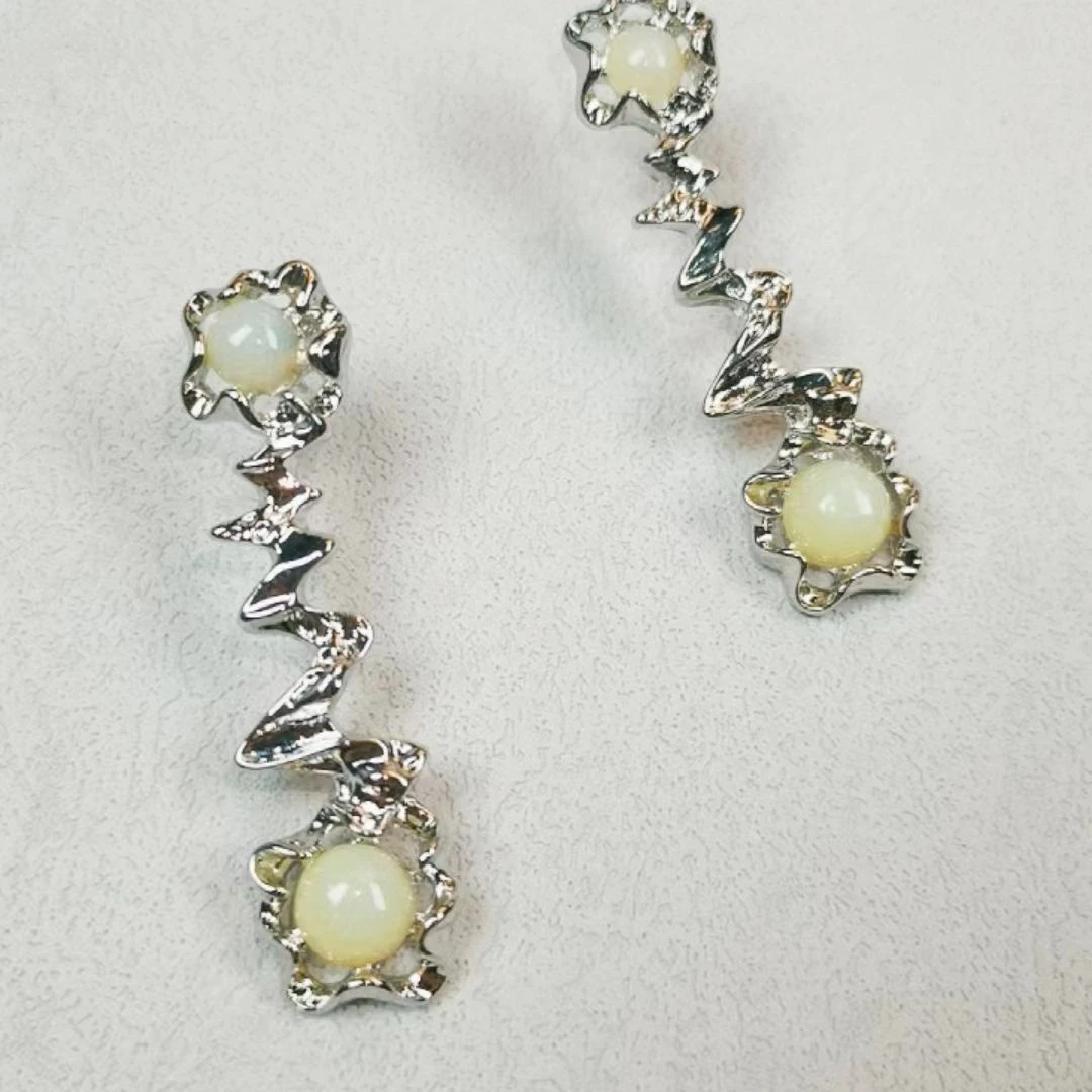 铜合金耳饰 气质时尚百搭复古简约精致中古 气质时尚百搭复古9018