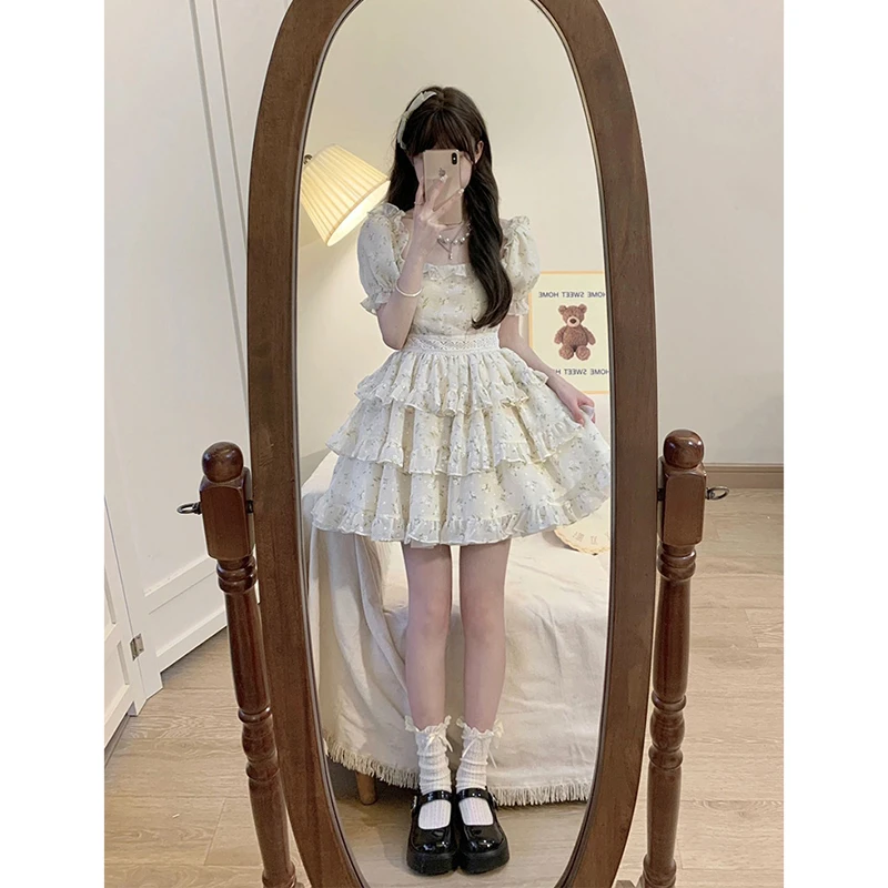 在逃公主茶歇法式少女女夏季纯欲仙女小个子质感收腰碎花蛋糕裙